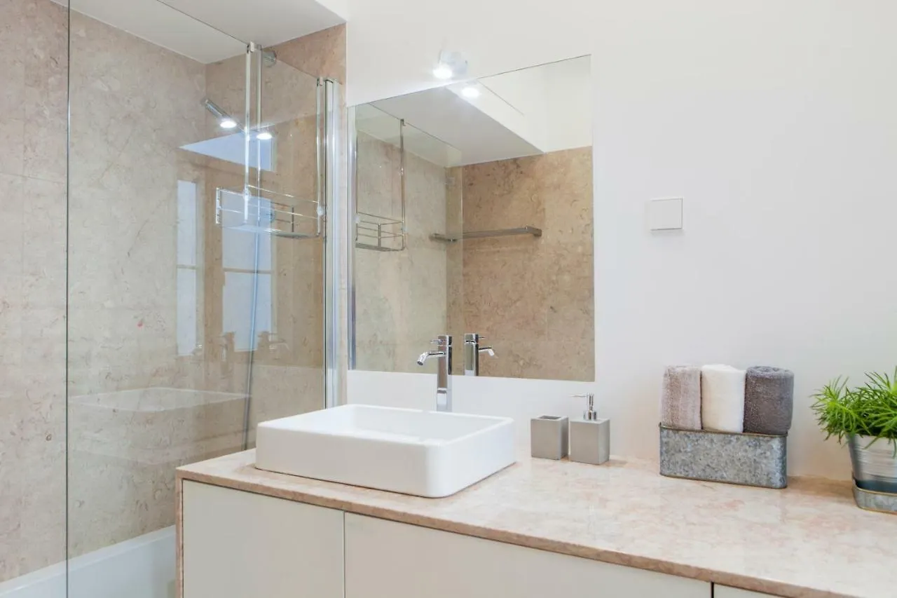 Alfama Castle View: Historic 3-Bedroom with Balcony Lisbon 0*,  Portugal